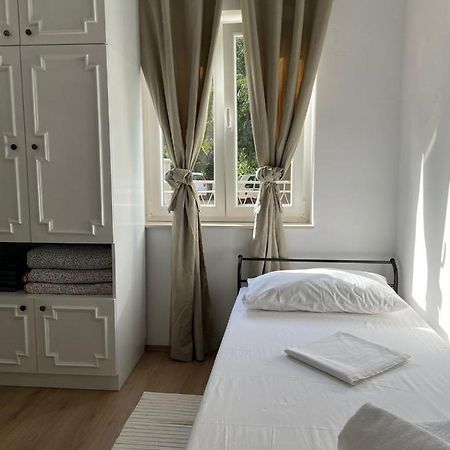 Holiday House Fila 투라니 외부 사진